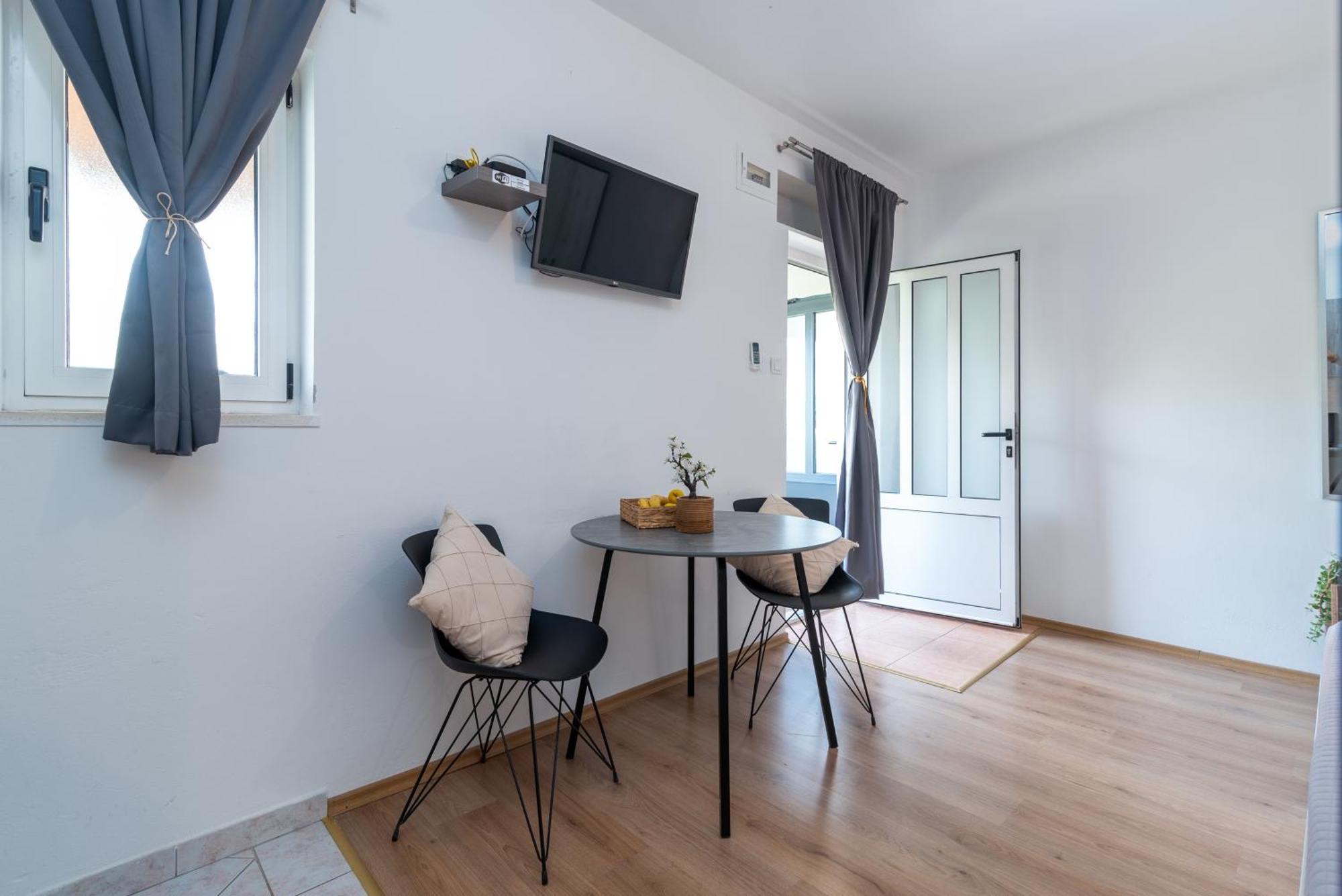 Studio Apartment Coce Trogir Buitenkant foto