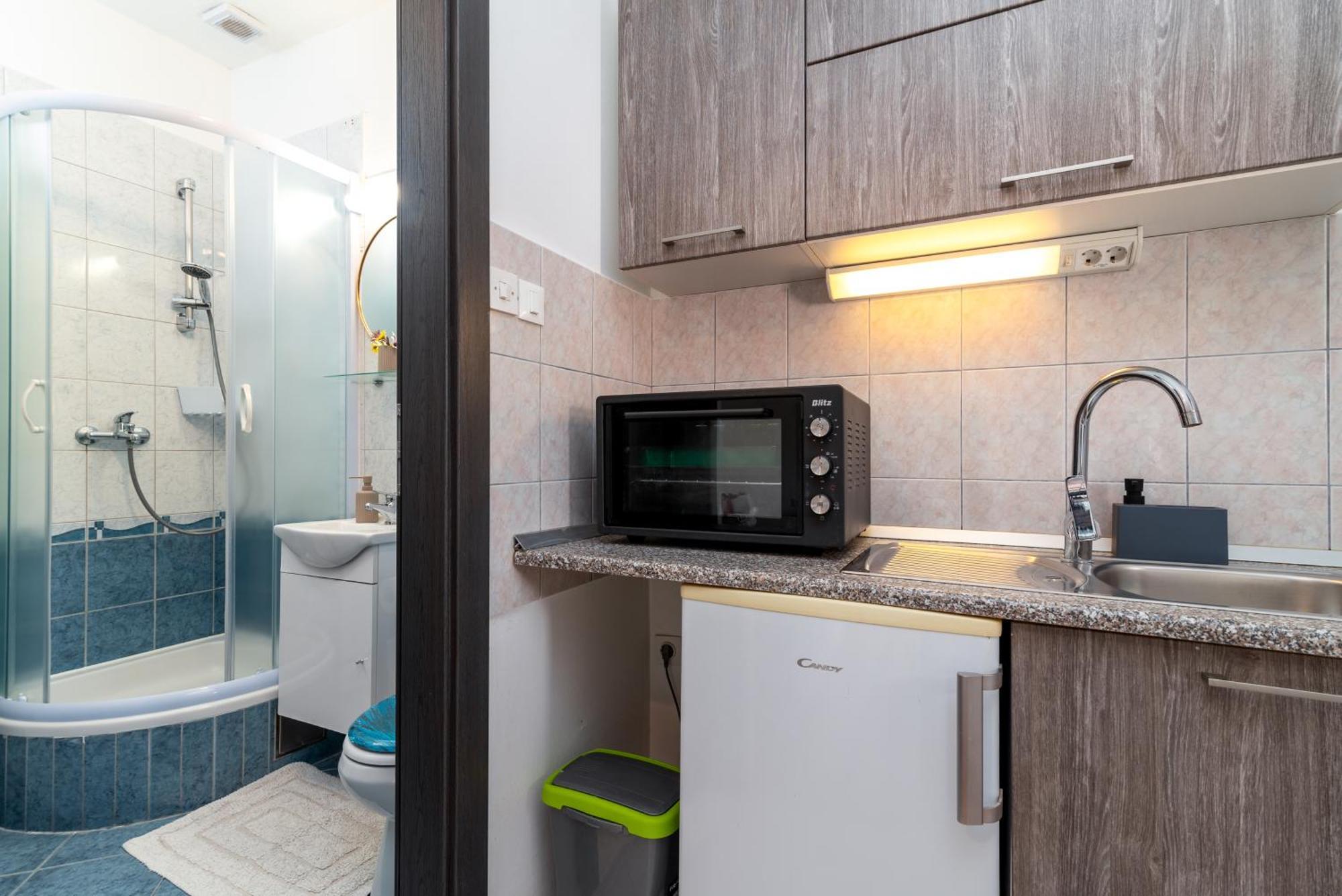Studio Apartment Coce Trogir Buitenkant foto