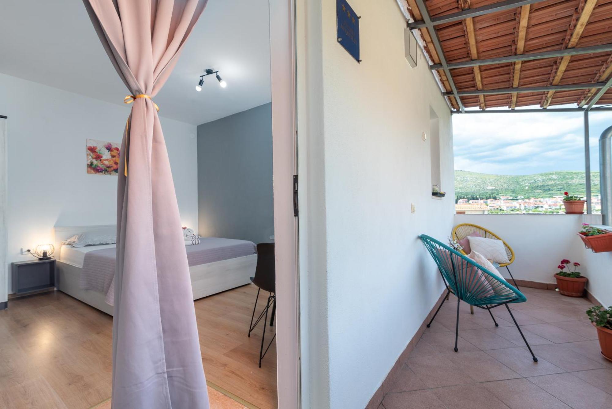 Studio Apartment Coce Trogir Buitenkant foto